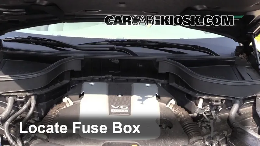 2013 Infiniti FX37 3.7L V6 Fuse (Engine) Check